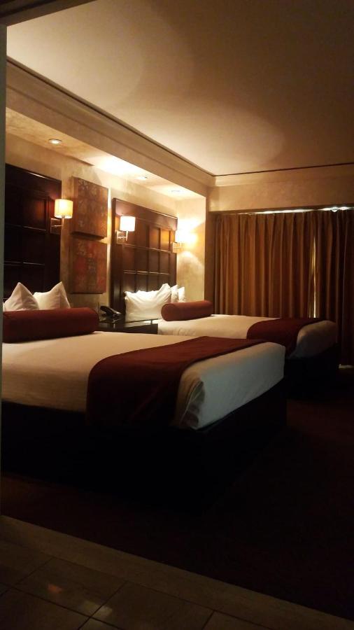 Reno Suites Esterno foto