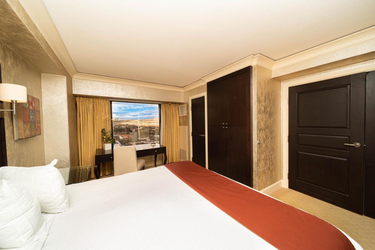Reno Suites Esterno foto